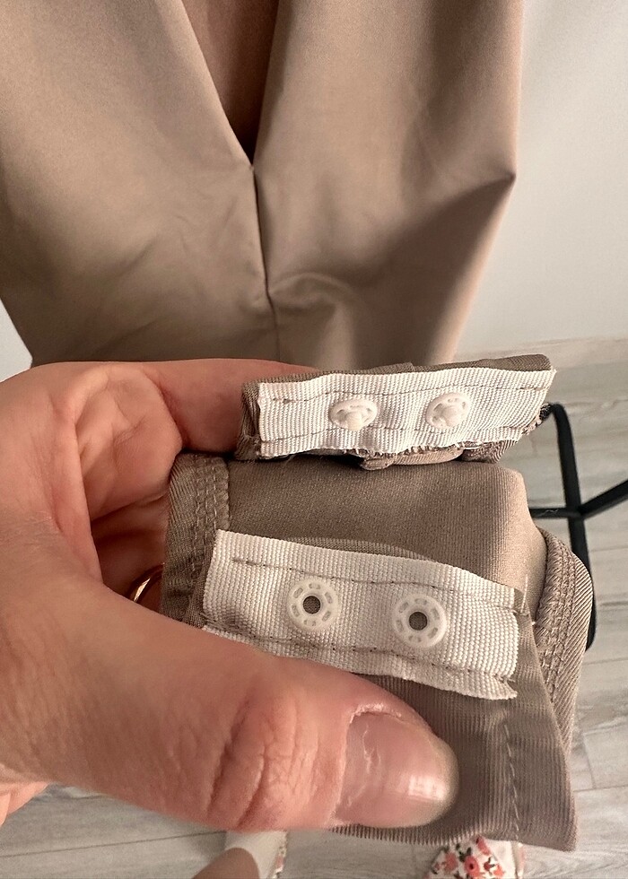 V yaka çıtçıtlı body - Görsel 3