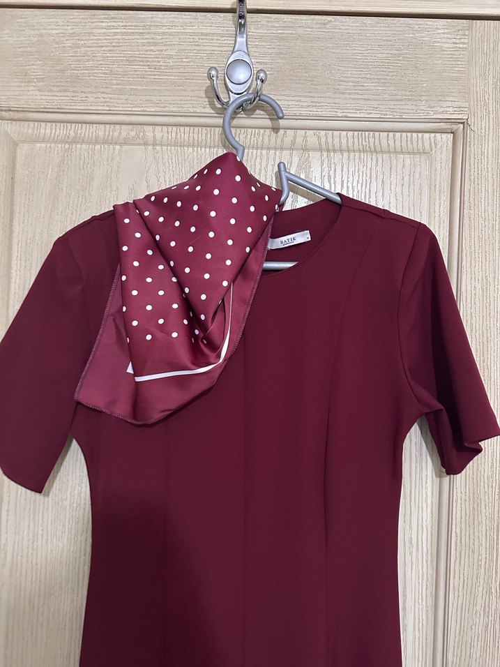 Bordo Drapeli Kısa Kollu Uzun Abiye Elbise - Görsel 4