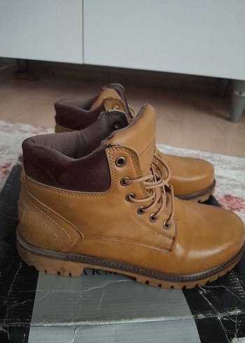 Parlak Kahverengi Deri Bağcıklı Erkek Bot - Görsel 3