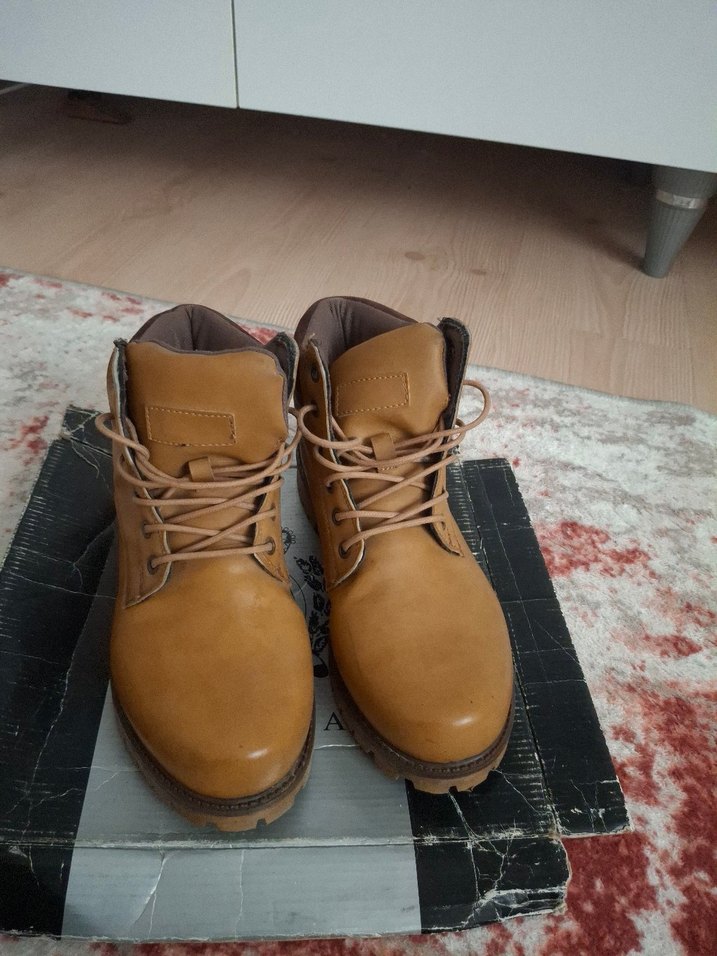 Parlak Kahverengi Deri Bağcıklı Erkek Bot - Görsel 2