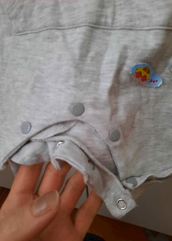 Gri Pamuklu Erkek Bebek Askılı Tulum - Görsel 3