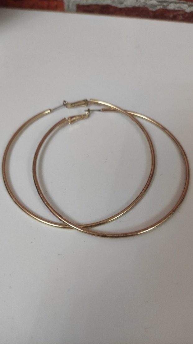 Altın Renkli Minimalist Midi Halka Küpeler - Görsel 3