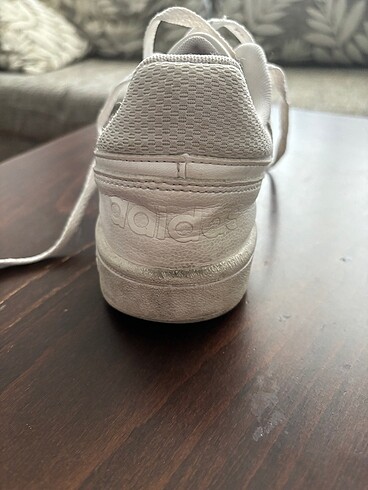 37 Beden beyaz Renk adidas spor ayakkabi