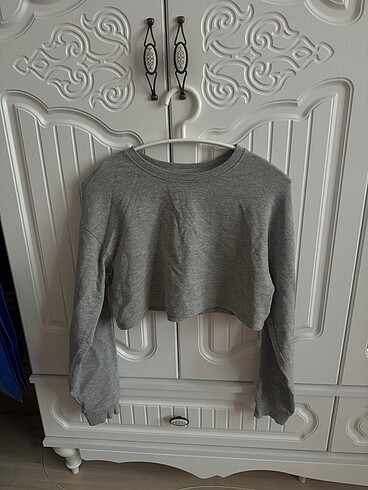 Bershka Crop Sweatshirt