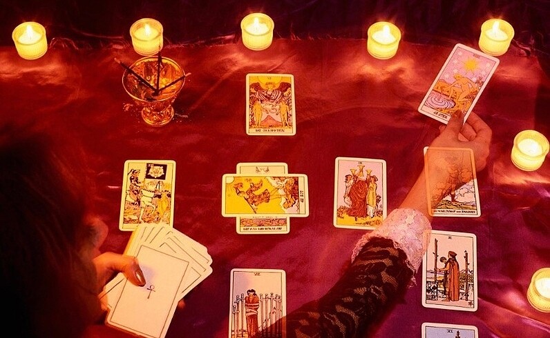 Beden çeşitli Renk Tarot Danışmanlık