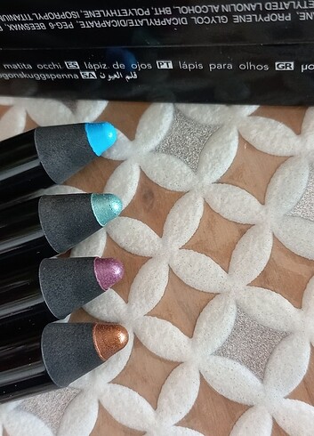 Avon Avon çift uçlu kalem far adet fiyatıdır