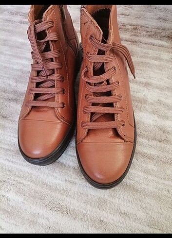 Tergan hakiki deri kadın bot - Görsel 3