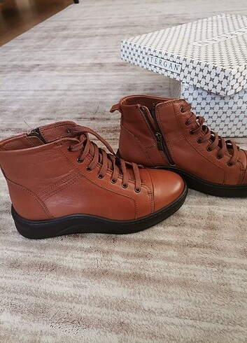 Tergan hakiki deri kadın bot - Görsel 4