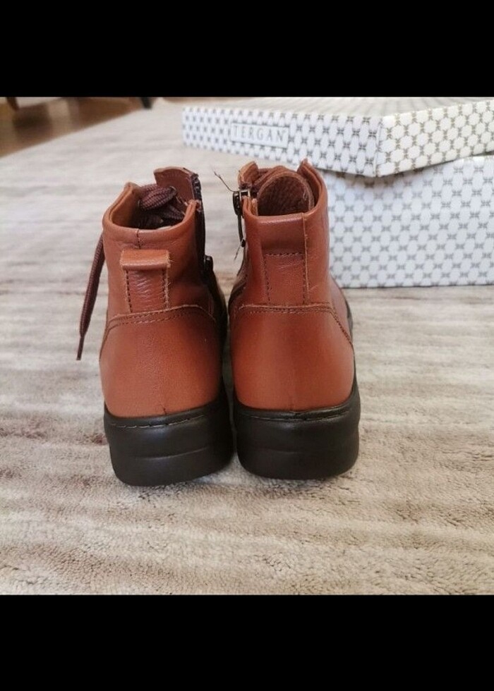 Tergan hakiki deri kadın bot - Görsel 2