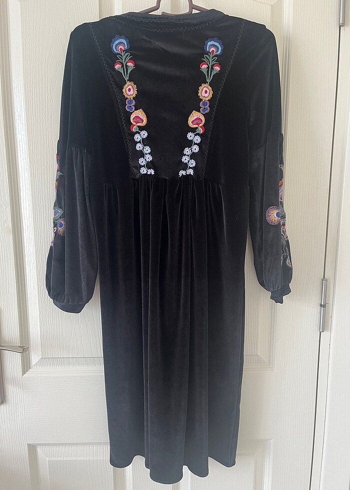 Kadife Elbise - Görsel 3