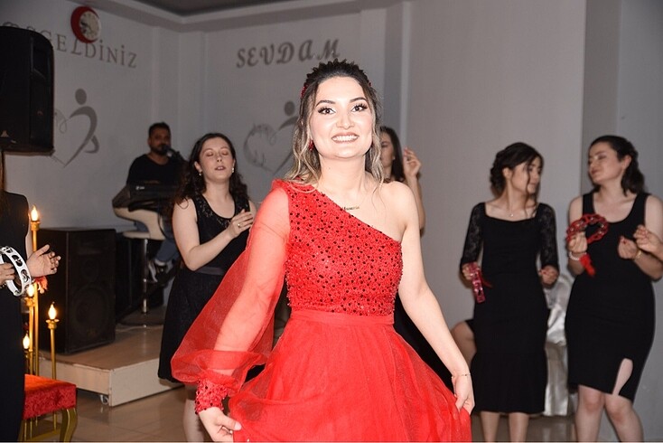 s Beden kırmızı Renk Kına Elbisesi