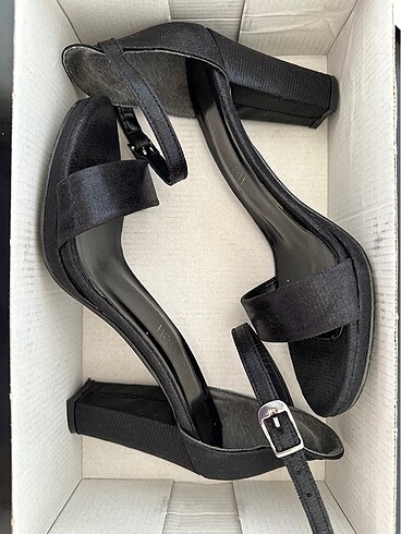 Siyah Topuklu Sandalet - Görsel 9