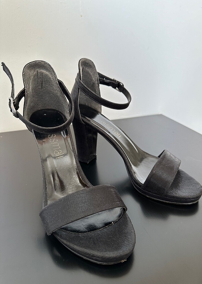 Siyah Topuklu Sandalet - Görsel 4