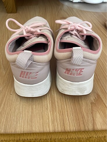 40,5 Beden Hafif deformeli nike
