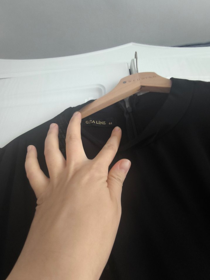 Siyah Uzun Drapeli Gotik Elbise - Görsel 4