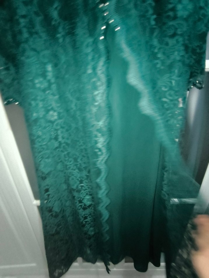 Uzun Kollu Yeşil Dantel Vintage Abiye - Görsel 3