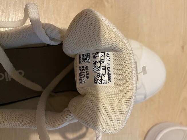 38 Beden beyaz Renk Adidas ayakkabı