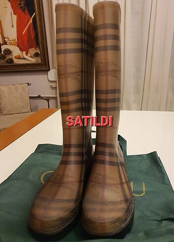 Orjinal Burberry yagmur çizmesi