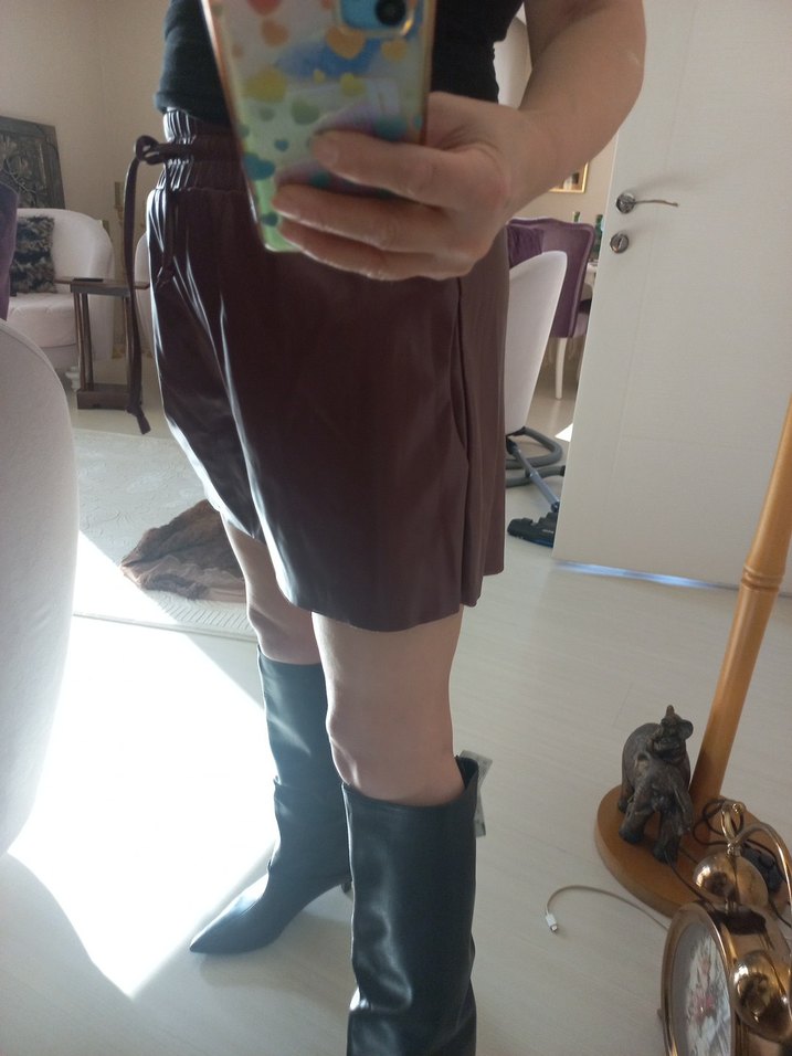 Kahverengi Deri Midi Şort Kemerli - Görsel 4