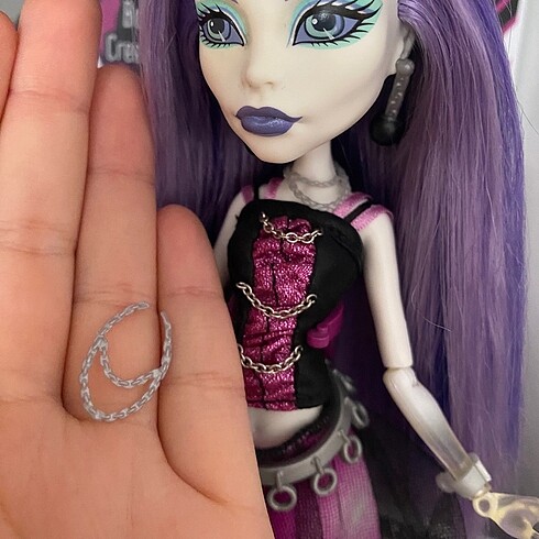 Monster high spectra basic kolye