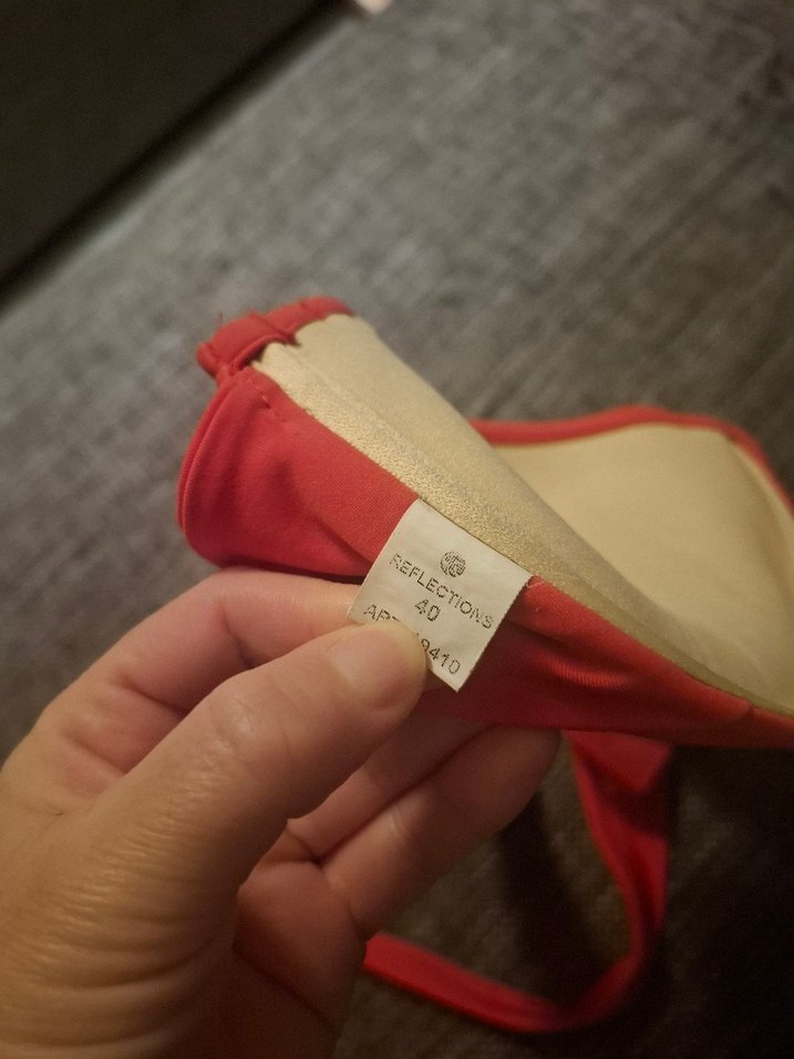 Kırmızı Taşlı ve Kemerli Bikini Üstü - Görsel 2