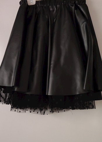 Siyah Deri Fırfırlı Kız Eteği - Görsel 2