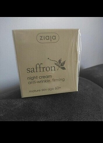 Ziaja saffeon gece kremi 