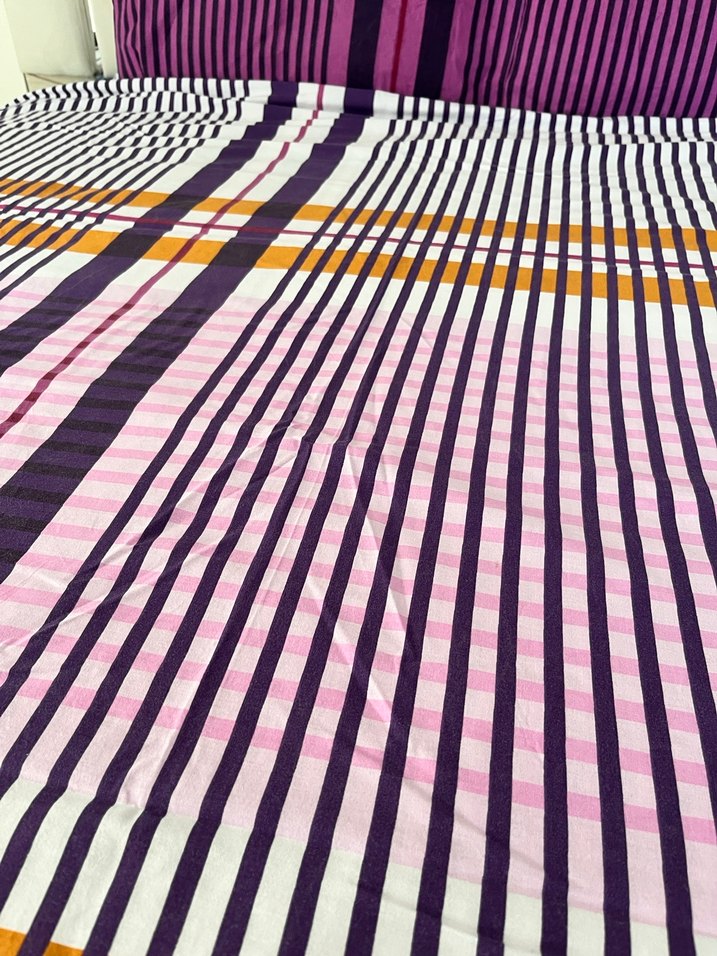 Mor Renkli Çizgili Nevresim Takımı - Görsel 4