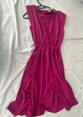 Pembe Uzun Drapeli Kolsuz Elbise