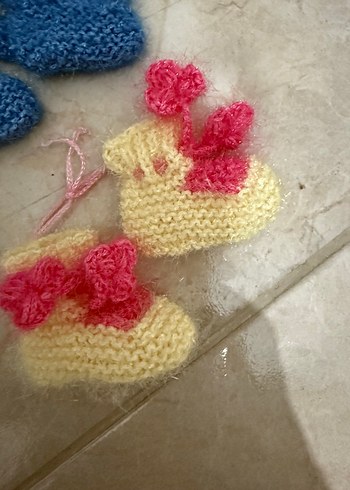 Renkli Örgü Kız Bebek Patikleri - Görsel 2