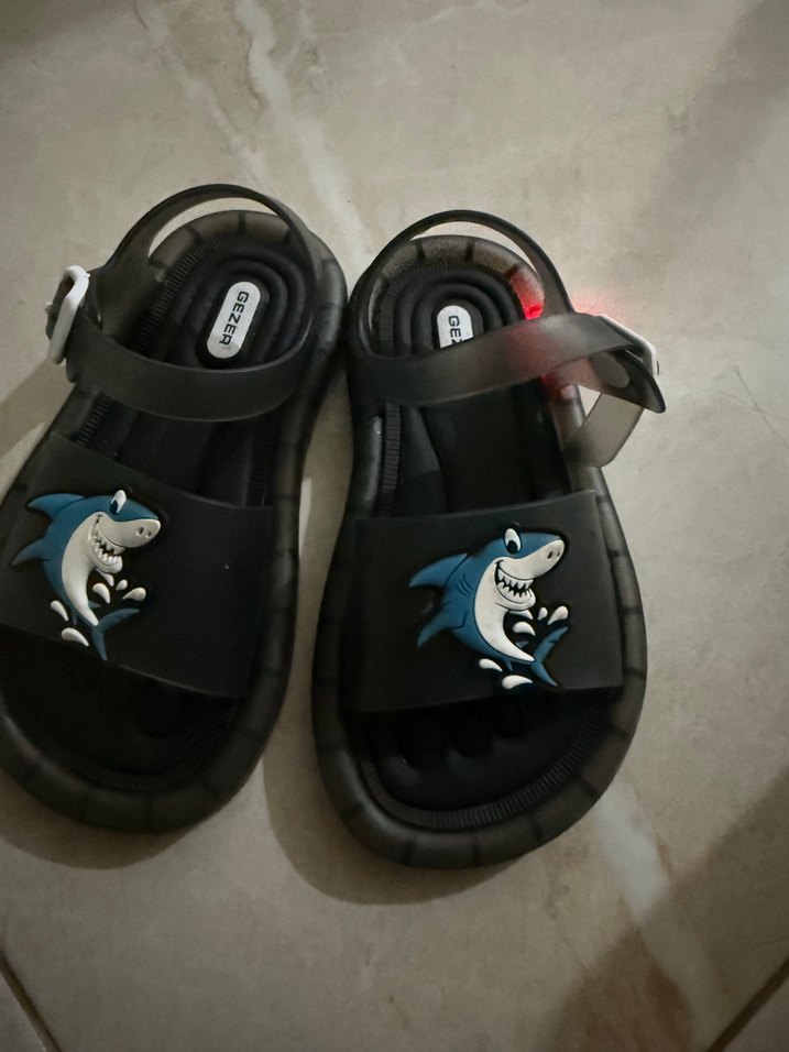 Koyu gri Erkek Çocuk Kaydırmaz Bantlı Terlik - Görsel 3