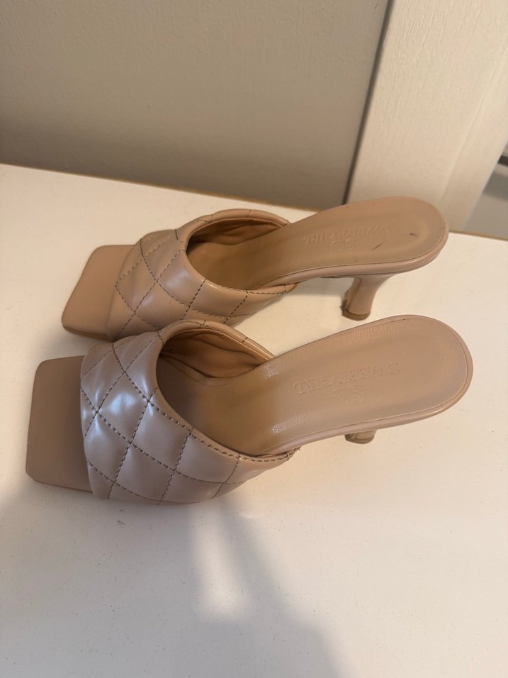 Bej Kareli Tokalı Kadın Terlik - Görsel 2