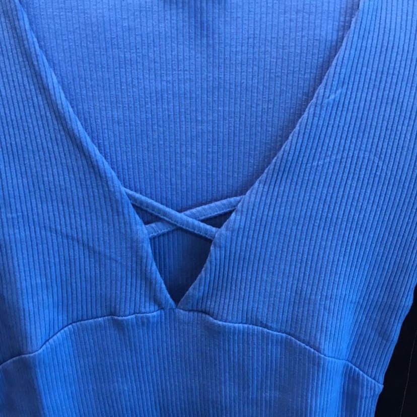 V Yaka Mavi Triko Kısa Kollu Kadın Bluz - Görsel 3