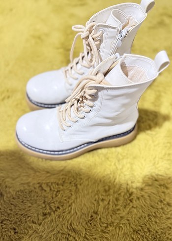 Beyaz Kadın  Bot - Görsel 2