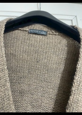 Uzun Kahverengi Triko Hırka Kot Detaylı - Görsel 4