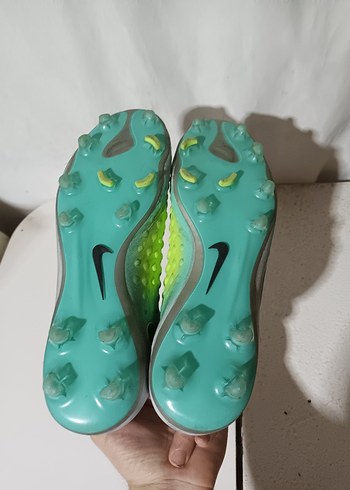 40 Beden Nike Gri Bağcıklı Erkek Futbol Ayakkabısı