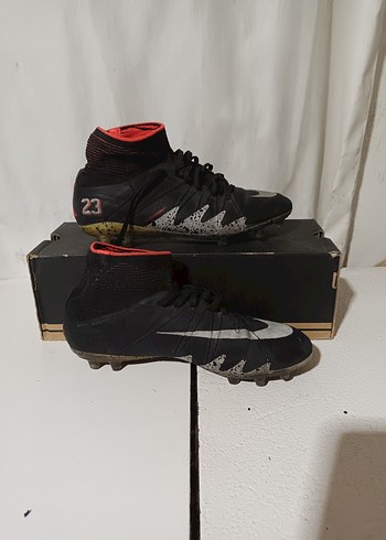 Nike Erkek Siyah Laced Futbol Ayakkabısı