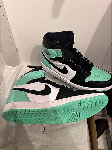 45 Beden Orijinal Nike Air Jordan 1 Retro High OG