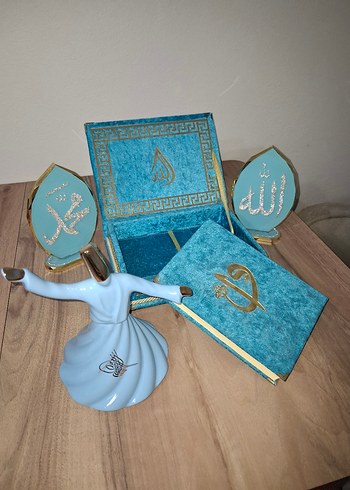 Mavi Kapaklı Dini Kitap ve Sufi Figürü - Görsel 3