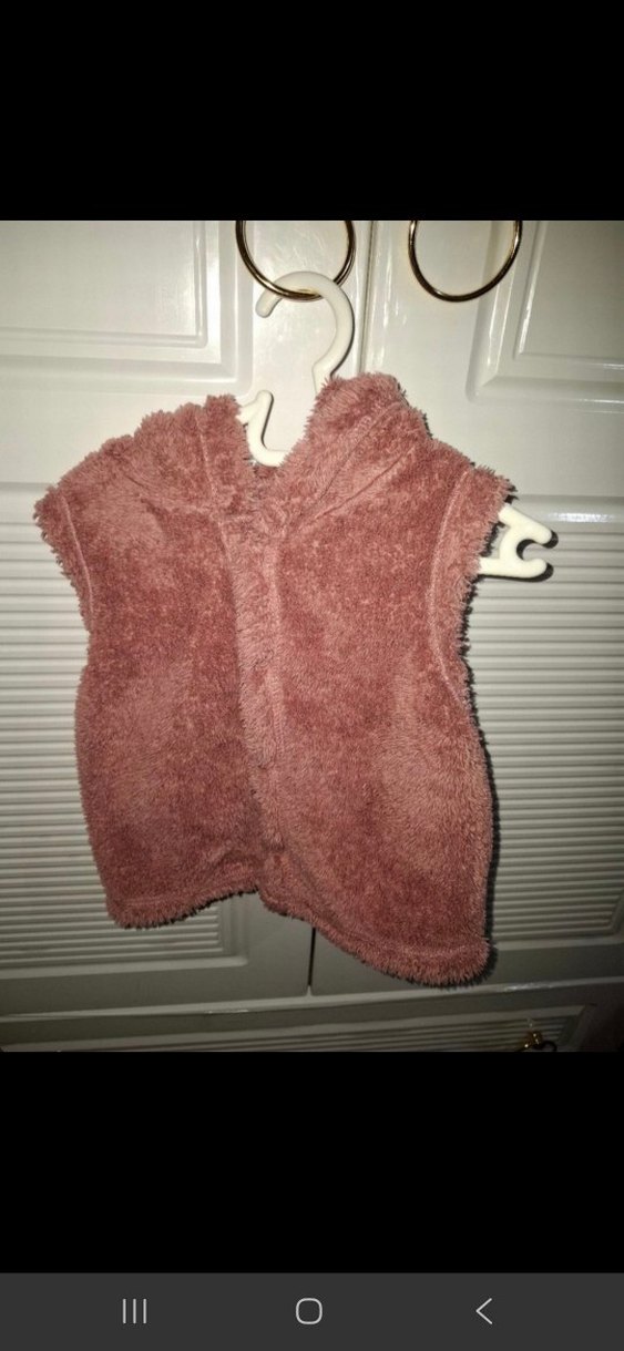 Kız Çocuk Kapüşonlu Pembe Kürk Yelek - Görsel 2