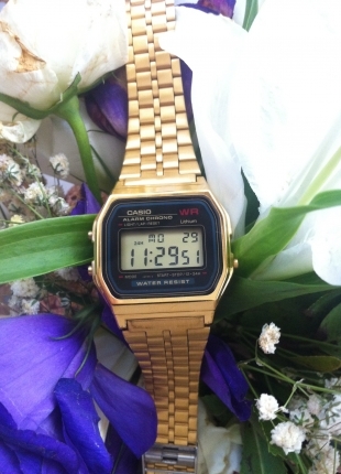 CASIO RETRO GOLD