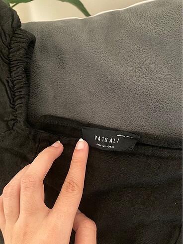 Diğer VATKALI MARKA SİYAH CROP ÜST