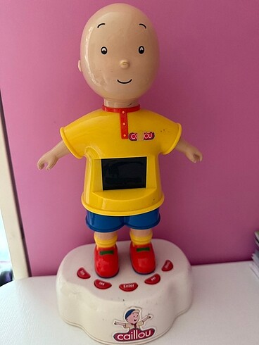 Hikaye okuyan Caillou bebek