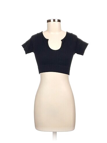 Dilvin T-shirt %70 İndirimli.