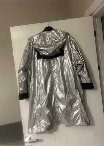 Twist Uzun Sokak Tarzı Yağmurluk - Görsel 2