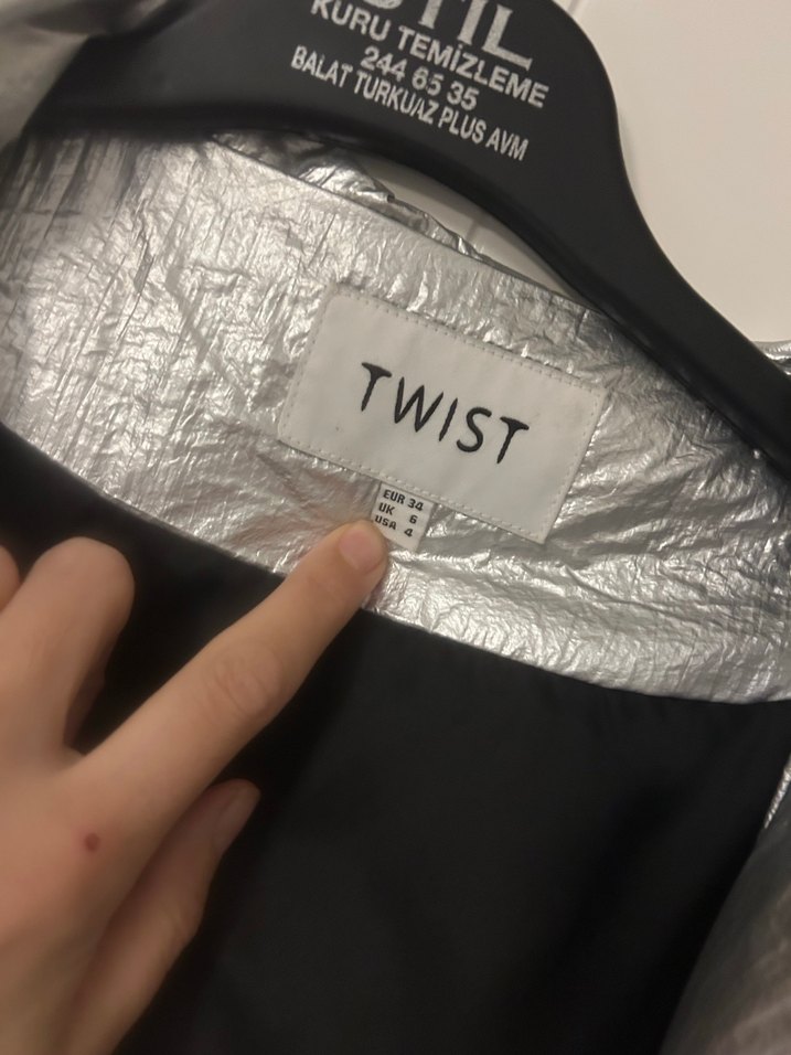 Twist Uzun Sokak Tarzı Yağmurluk - Görsel 3