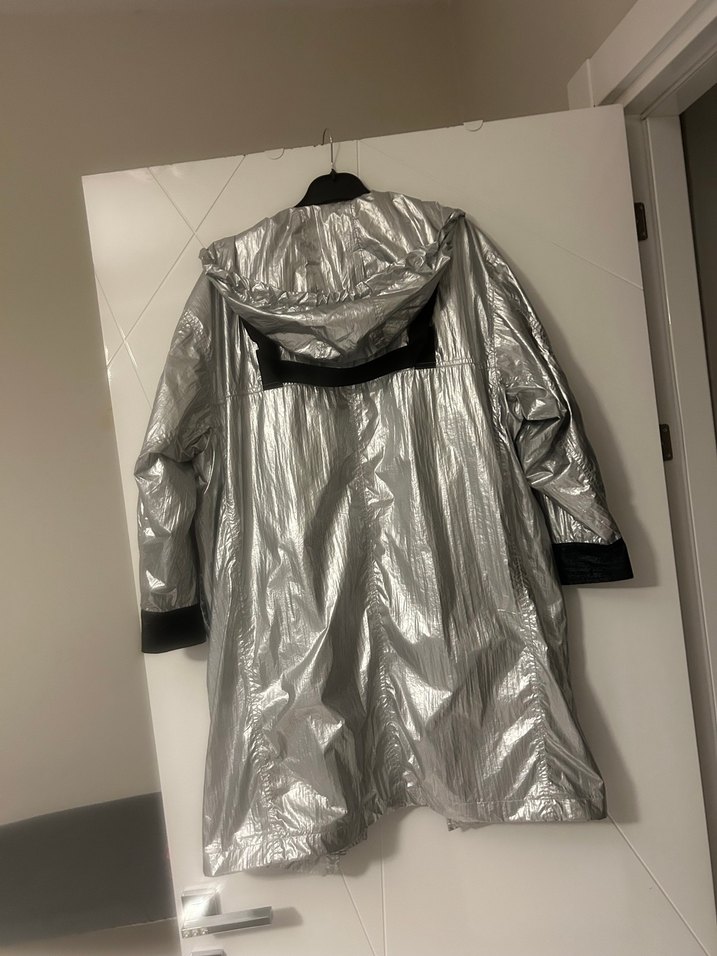 Twist Uzun Sokak Tarzı Yağmurluk - Görsel 2