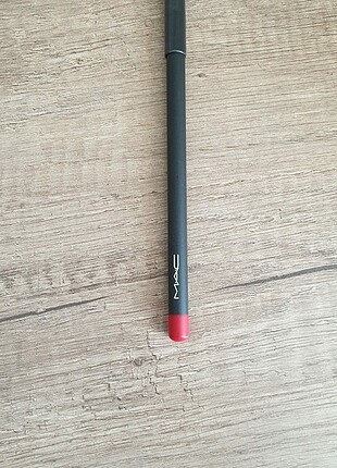 Mac Ruby Woo dudak kalemi