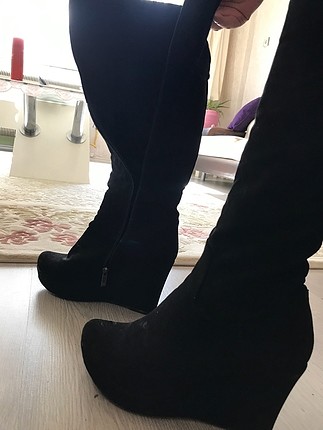 Siyah çizme 