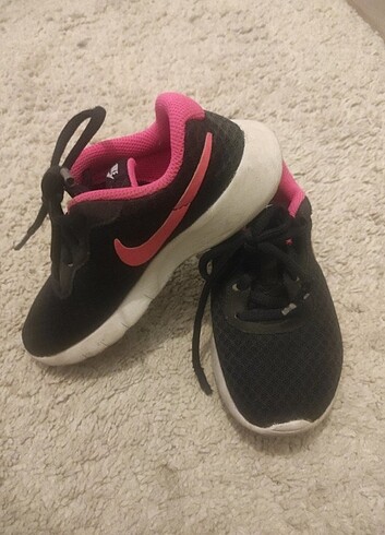 28 Beden siyah Renk Nike spor ayakkabo